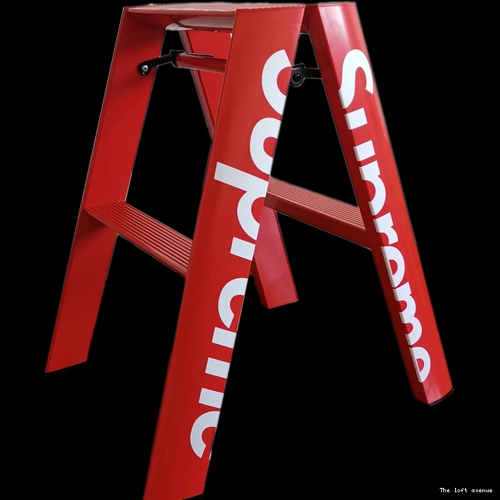 STEP LADDER LUCANO 0824